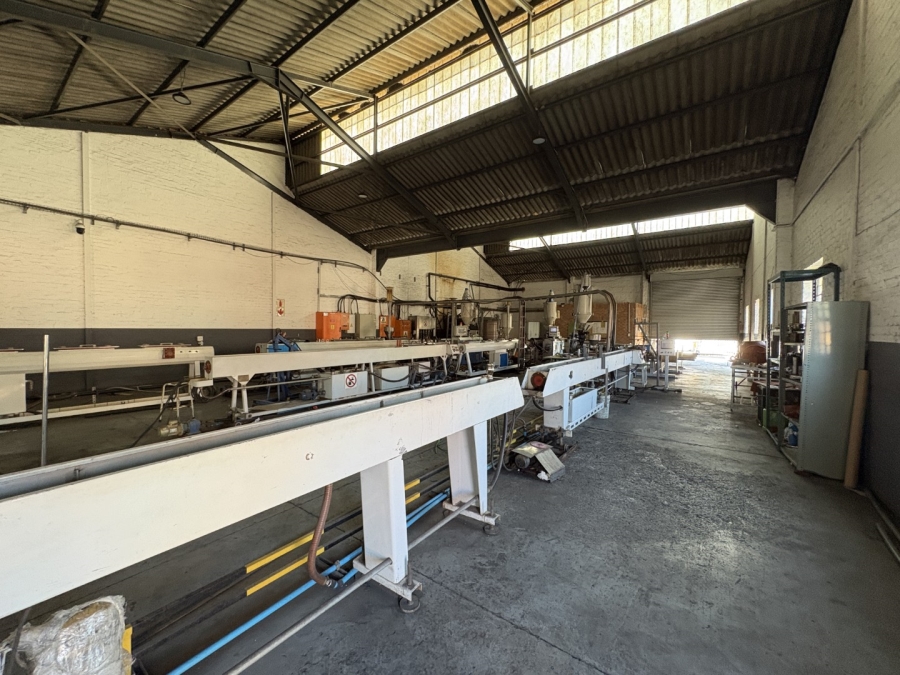 To Let Commercial Property for Rent in Montague Gardens Western Cape